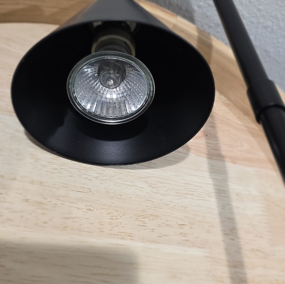 **One Left**Black Metal Candle Warmer  Lamp With Bulb - Picture 5 of 7